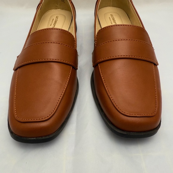 Brown Classic Penny Loafers Memory Foam Comfort Flats Sz 7.5 Liz Claiborne NWOB - Picture 4 of 12